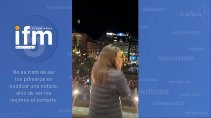 María Corina Machado saluda a seguidores en Oslo desde el hotel