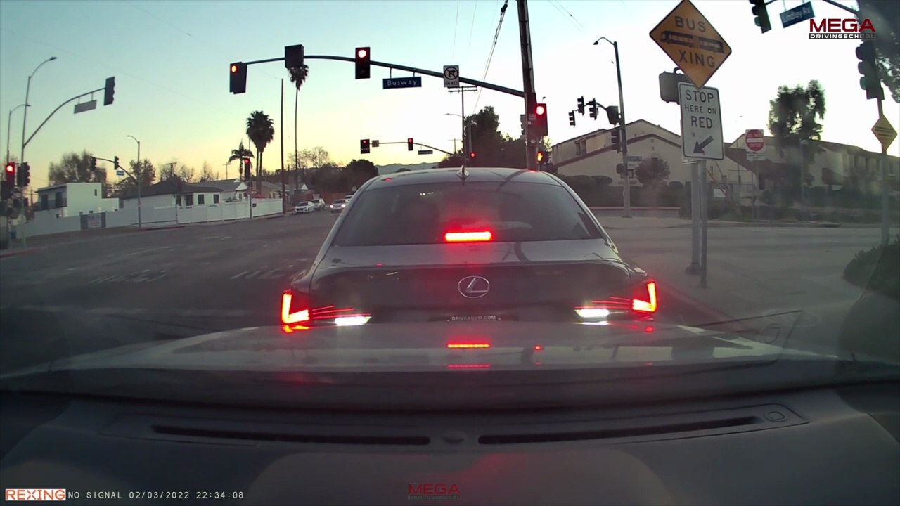 Dash Cam Owners USA & Canada Crash Compilation - Dec 11, 2025