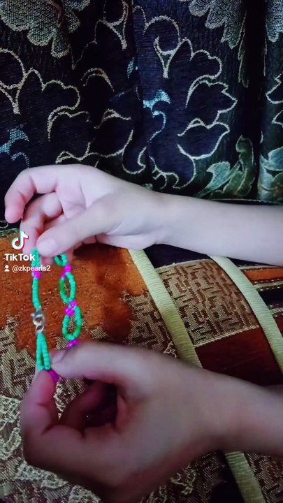 Cute flower bracelet