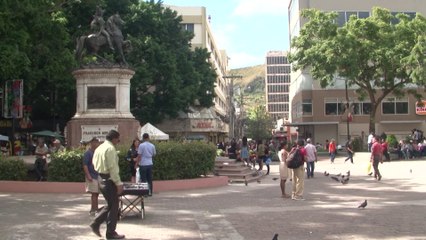 Los hondureños  muestran su malestar por el recuento de las elecciones
