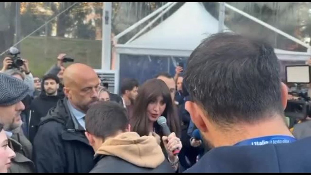 Bernini contestata a Atreju, ministro: sempre solo poveri comunisti