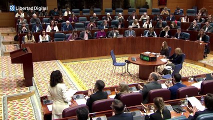 Monumental repaso de Ayuso contra el PSOE: "Hace negocio con las mujeres"