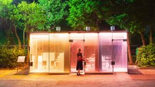 Les toilettes transparentes de Tokyo ont un problème