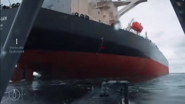 우크라이나, 흑해에서 러시아행 유조선 또 공습 / YTN