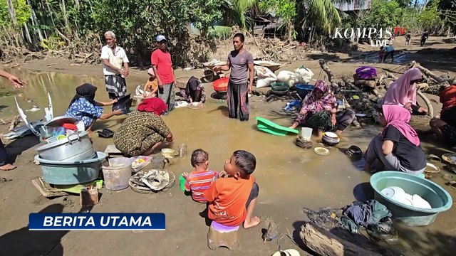 Warga Pidie Jaya Aceh Bersihkan Sisa-Sisa Padi yang Tertimbun Lumpur Banjir | BERUT