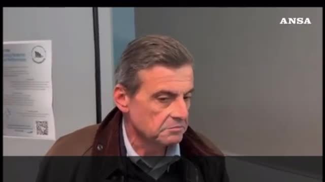 Calenda: «L'Università Federico II in mano ai comunisti, cancella un mio incontro». Ma l'ateneo di Napoli: «Non ne sappiamo nulla»