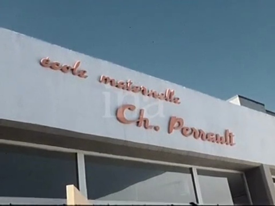 Ecole Charles Perrault saccagée à Cenon, Gironde (1976)