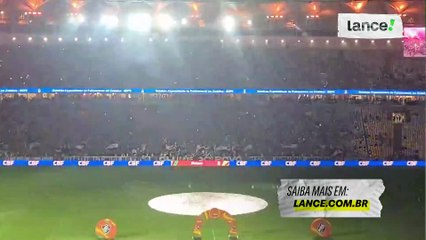 Torcidas de Fluminense e Vasco dão show no Maracanã