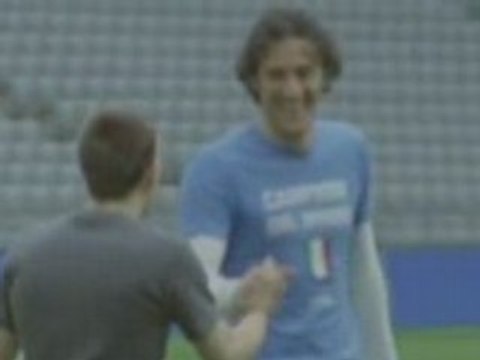 Luca Toni VS Frank Ribéry