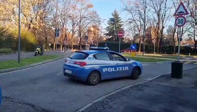 Sparatoria all'alba a Milano: il video