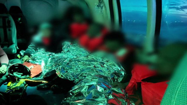 서귀포 해상서 상선 선원 5명 추락...해경 전원 구조 / YTN