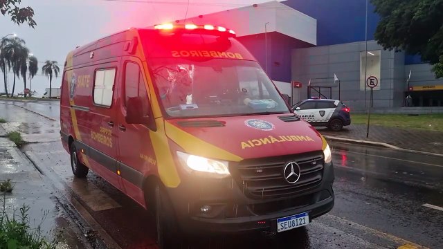 Motociclista perde controle de Biz e vai ao chão na Avenida Tito Muffato, em Cascavel