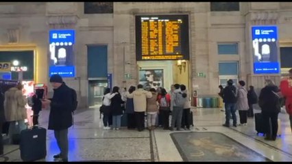 Risveglio con sciopero a Milano, treni cancellati e chiusura M3