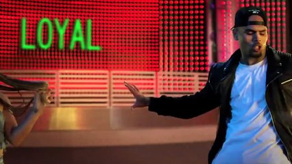 Rihanna Reacts To Drake & Chris Brown Bromance | Hollywoodlife