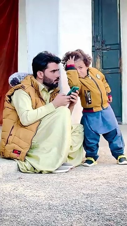 Ghar_walon_se_panga_Nahin😂#babache_#viral_#youtubeshorts_#funny_#comedy_#tiktokstar_#youtube_#shorts(360p)