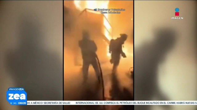 Bomberos enfrentan fuerte incendio en Altamira, Tamaulipas