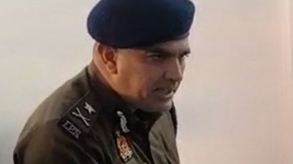 झांसी IG ने लगाई पुलिसवालों की क्लास