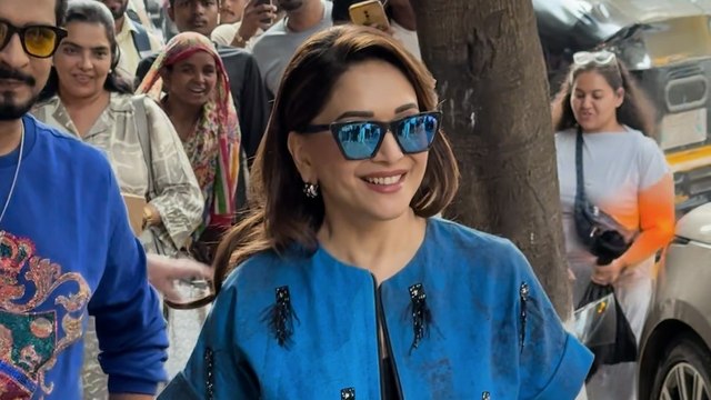 कैजुअल लुक में छा गईं 'धक-धक गर्ल' Madhuri Dixit