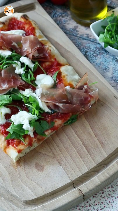 Um molho de tomate cru com sabor intenso, ideal para cobrir uma pizza ou uma pinsa