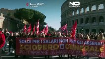 Sciopero nazionale, in migliaia a Roma per protestare contro la manovra
