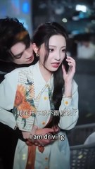 He looked at her coldly again and again, crying bitterly, humble to the dust, and sincerely confessed that he only loved her in this life, but she couldn't love her anymore, hiding her pregnant belly, dragging her last dignity to escape from this life, an