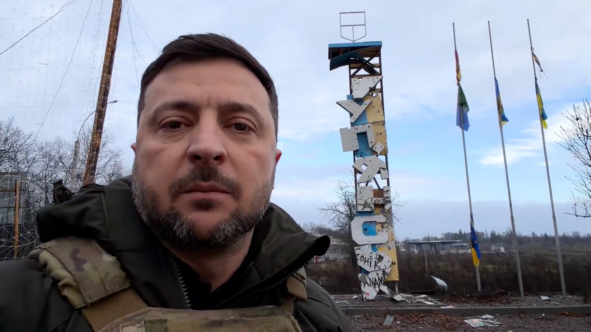 Zelenski visita por sorpresa Kupyansk, ciudad que Rusia aseguraba tener bajo control en el frente