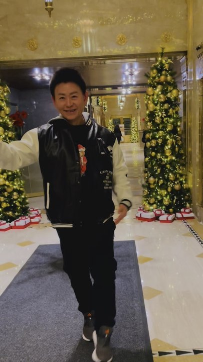 Nelson Wang, a resident of Roosevelt Island, brought joy all the way from Rockefeller Center to Bryan Park in Manhattan. This video was shot on December 11, 2025.