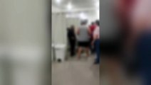 Funcionária é derrubada com soco por acompanhante de paciente