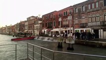 Venezia, un tubo di Veritas si rompe e la Giudecca si allaga