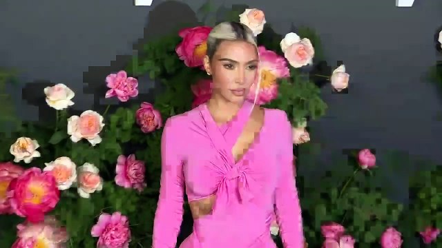 Kim Kardashian Blasts Taylor Swift Song While Working Out 3 Years After Kanye’s Full ‘Famous’ Phone Call