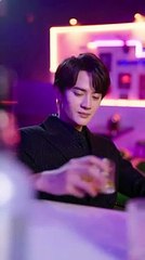 Él es inaccesible. Ella imposible de callar. ¡Una combinación explosiva!