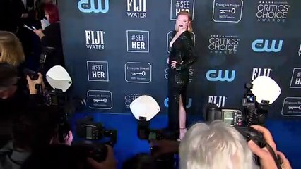 Sarah Snook Is Pregnant ‘Succession’ Star Debuts Baby Bump At Season 4 Premiere