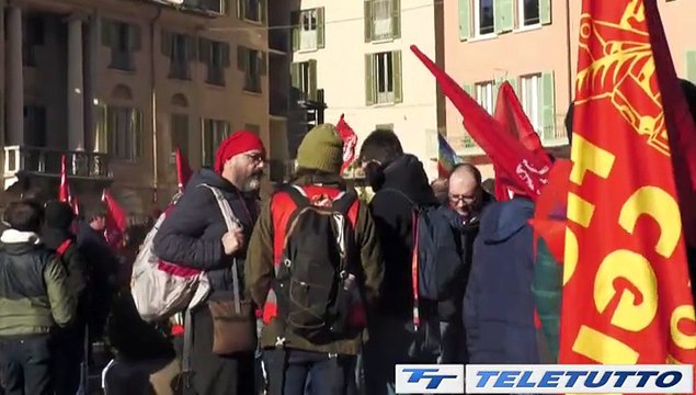 Video News - Sciopero Cgil: manifestazione in piazza, diversi disagi