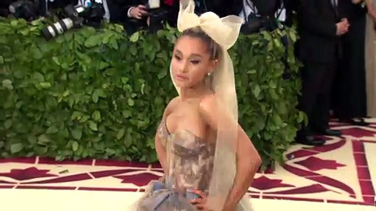 Olivia Rodrigo & The Weeknd Lead American Music Award Noms, More Chris Evans & Selena Gomez Rumors