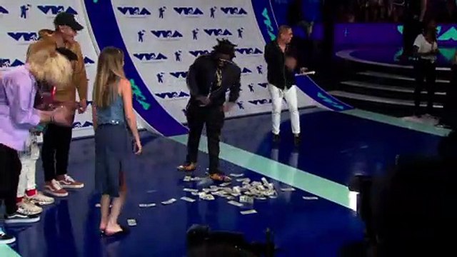 The Weeknd Sings About Selena Gomez & Bella Hadid On After Hours