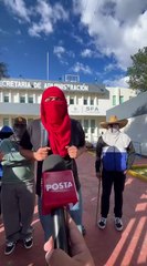 Estudiantes de Aguilera toman edificio de Finanzas en #Durango