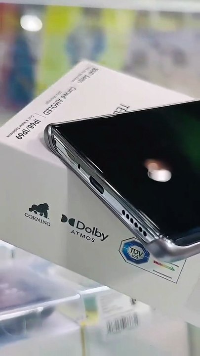 Camon 40 pro