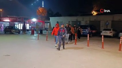 Bursa\'da 8 kaçak göçmen yakalandı