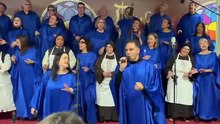 El góspel pone a bailar a las Cortes de Castilla y León a ritmo de Sister Act
