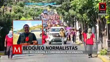 Normalistas bloquean la Autopista del Sol en memoria de dos compañeros asesinados