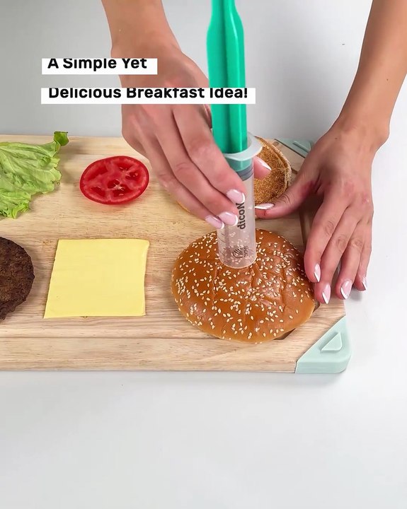 Mini eggs and burger bites breakfast🍔🍳