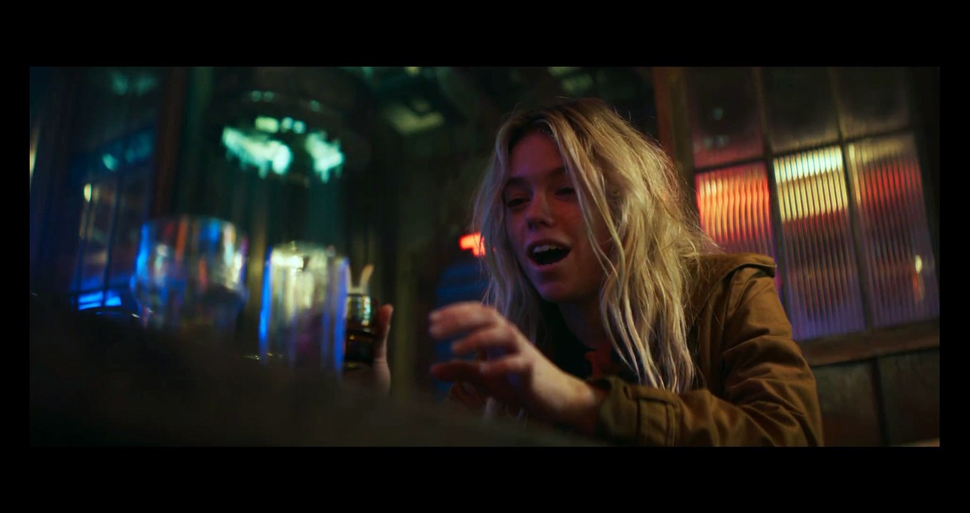 The new supergirl its here and im ready to f#ck that bltch