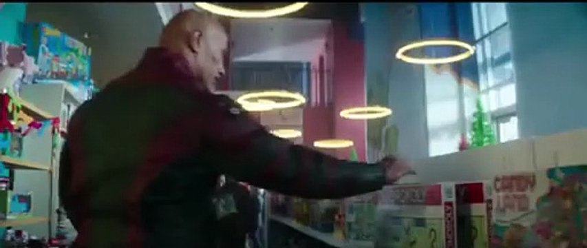 Dwayne Johnson et Chris Evans dans la bande-annonce complètement folle de Red One (VF)