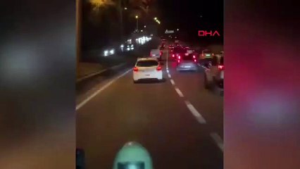 Ümraniye'de ambulansa yol vermeyen otomobil sürücüsü kamerada