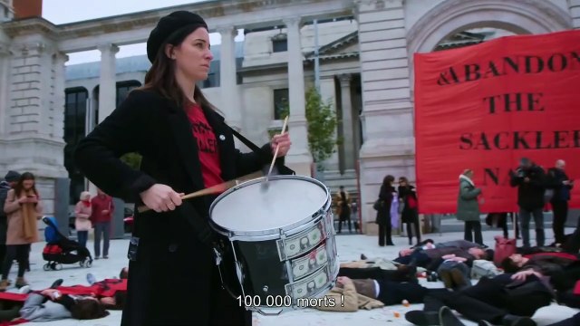 Toute la beauté et le sang versé - Bande-annonce #1 [VOST|HD1080p]