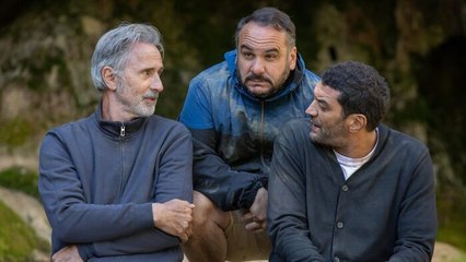 Hommes au bord de la crise de nerfs