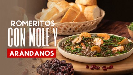 Romeritos con mole y arándanos