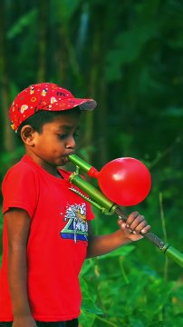 DIY Colorful Balloon Toys with Green Bamboo Create playful and creative toys using natural green bamboo and vibrant balloons. 🎈 This simple, eco-friendly DIY idea is enjoyable for all ages and easy to understand anywhere in the world. 🌍
