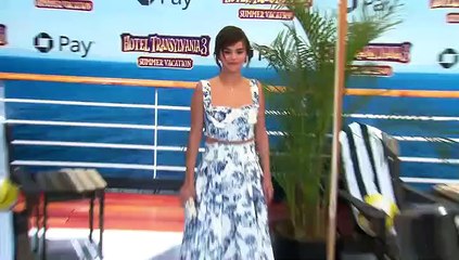 Selena Gomez & Zac Efron Dating Rumors Explained | Hollywoodlife