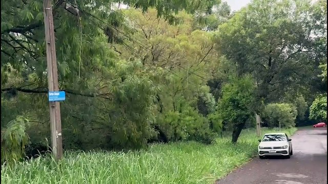 “Meu marido usa aparelho para respirar e estamos sem luz desde ontem”, reclama moradora da Região do Lago, em Cascavel